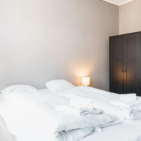 S54 - Private In The Center Pensión Bergen