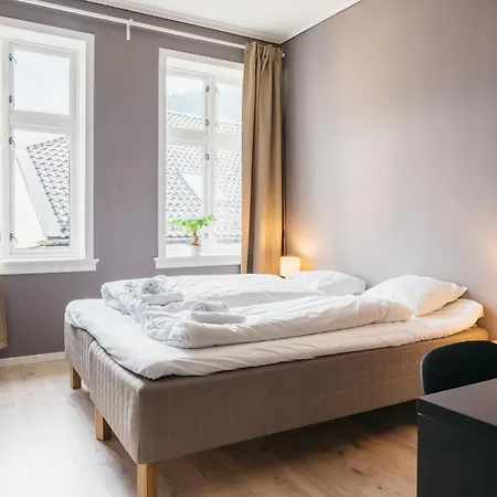 S54 - Private In The Center