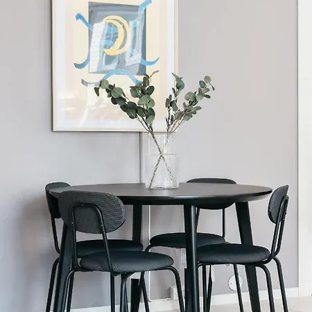 S54 - Private In The Center * Bergen